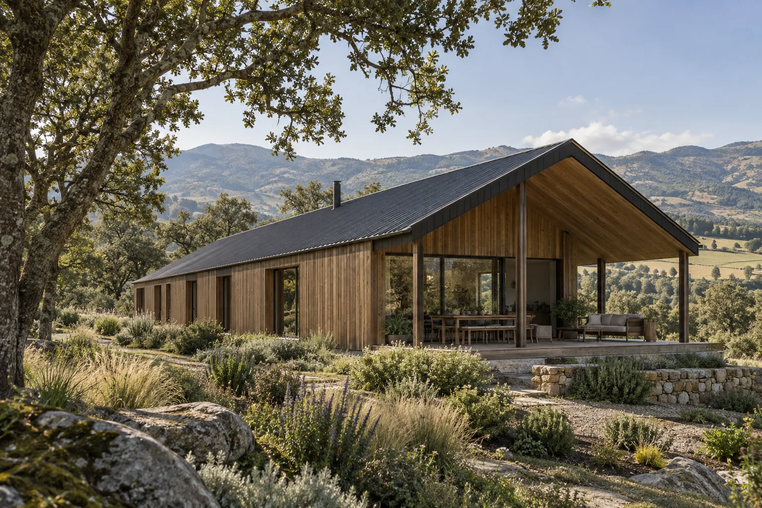 Alto Roble, vivienda de madera entre árboles de Boyacá.